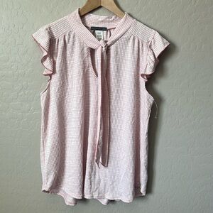 Petite women top size M